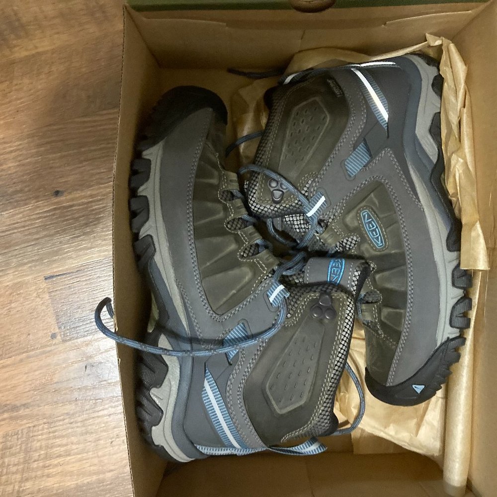 Keen Targhee III Women's Hiking Boot (NEW)